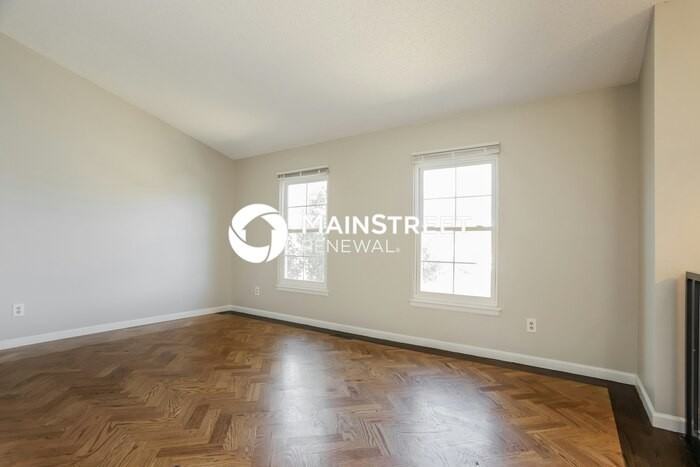 4587 Genoa St - Photo 3 of 17