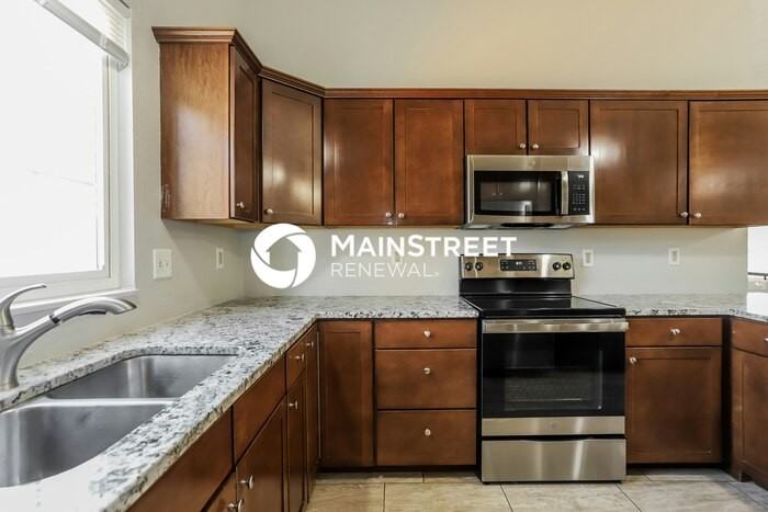 4587 Genoa St - Photo 5 of 17