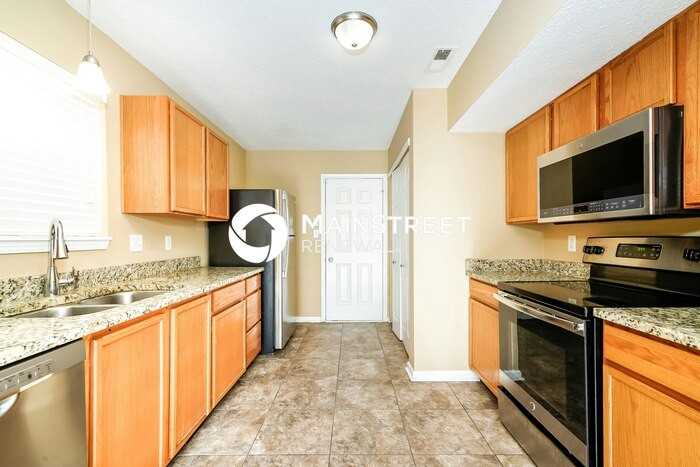 10529 Apple Creek Way - Photo 7 of 17