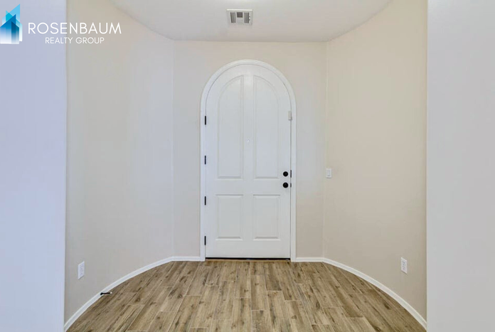 28934 N 124th Ave - Photo 2 of 38