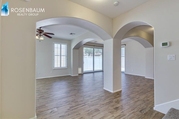 28934 N 124th Ave - Photo 5 of 38