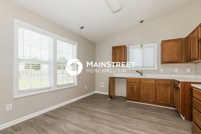 12928 Beddingfield Dr - Photo 3 of 17