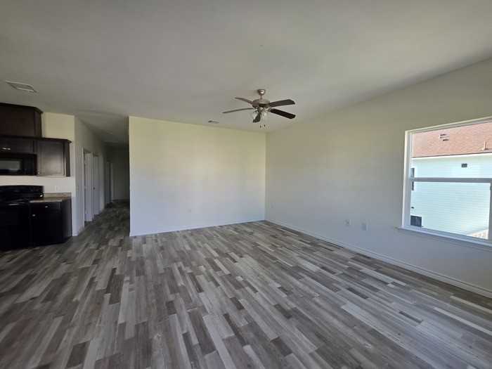6322 Red Oak Dr - Photo 3 of 14