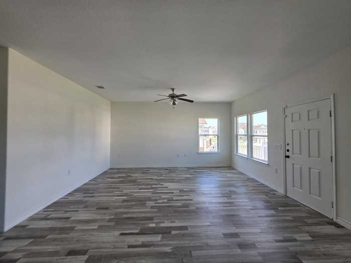 6322 Red Oak Dr - Photo 5 of 14