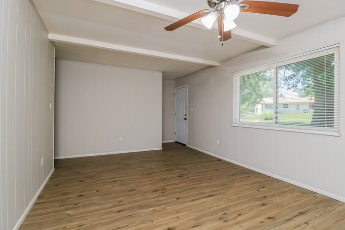 12041 Rosevalley Ln - Photo 6 of 13