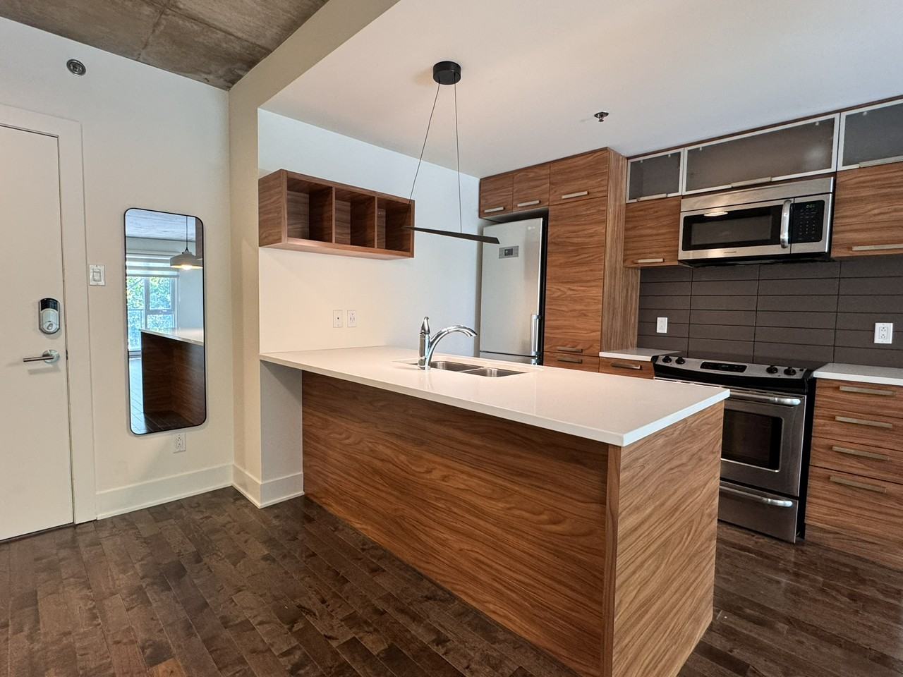 225 Rue de la Montagne - Photo 5 of 16