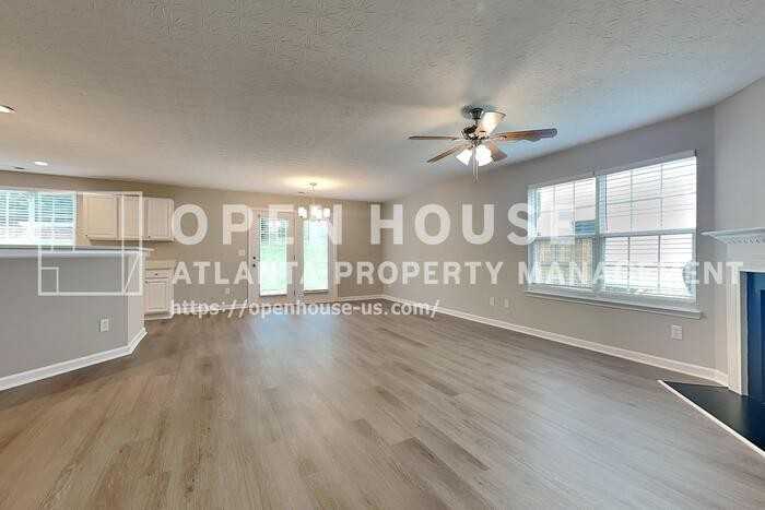 3118 Farmstead Ct - Photo 5 of 24