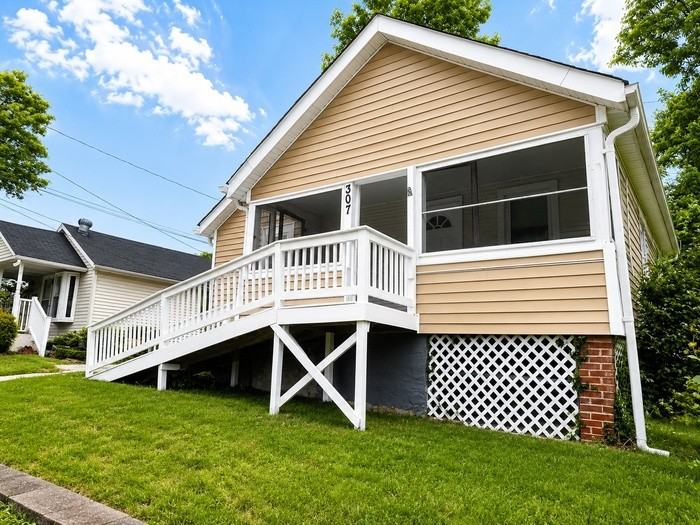 307 Alsobrook St - Photo 2 of 8
