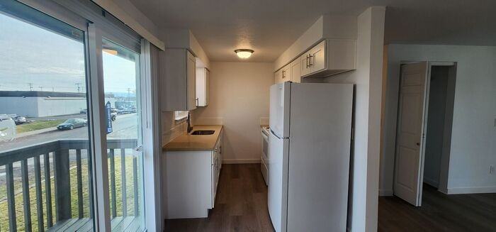 7011 N Atlantic St #3 - Photo 4 of 31