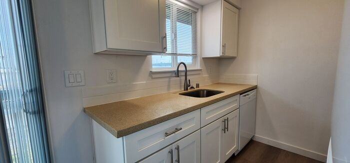 7011 N Atlantic St #3 - Photo 6 of 31
