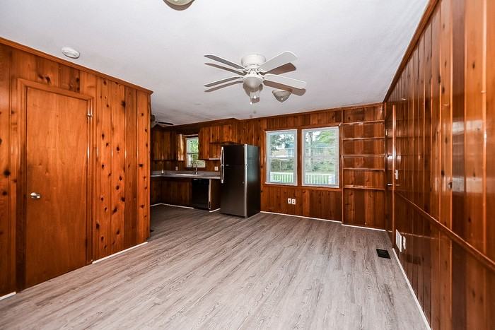 21 Newport Dr - Photo 3 of 10