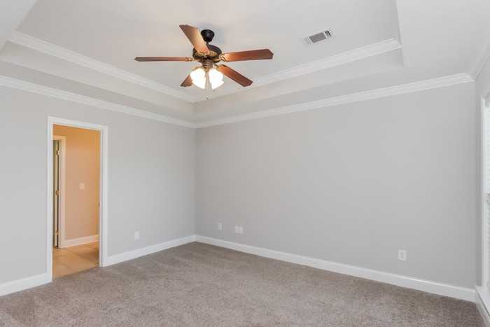 8749 Lindsey Ln - Photo 5 of 10
