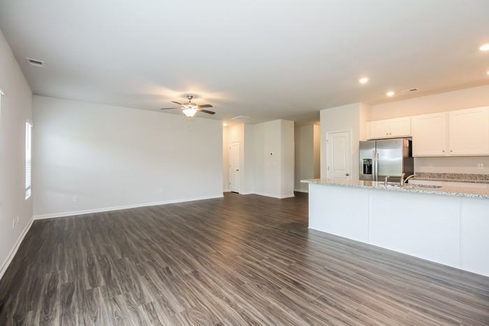 9128 Sunrise Creek Dr - Photo 6 of 15