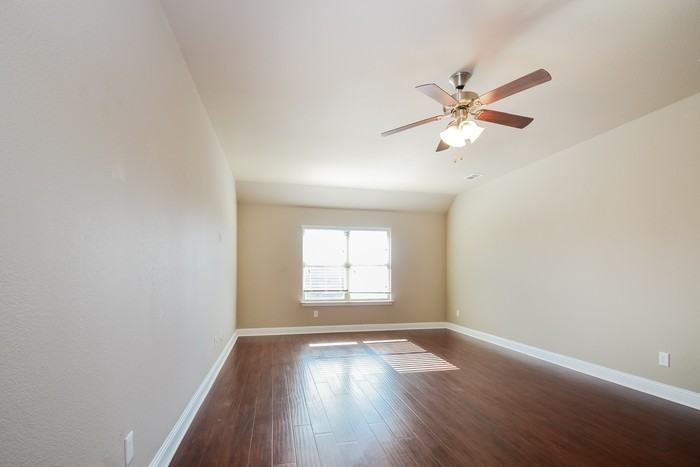 604 Kinghaven Dr - Photo 6 of 20