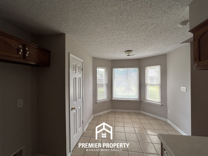 7641 Baysweet Dr - Photo 4 of 18