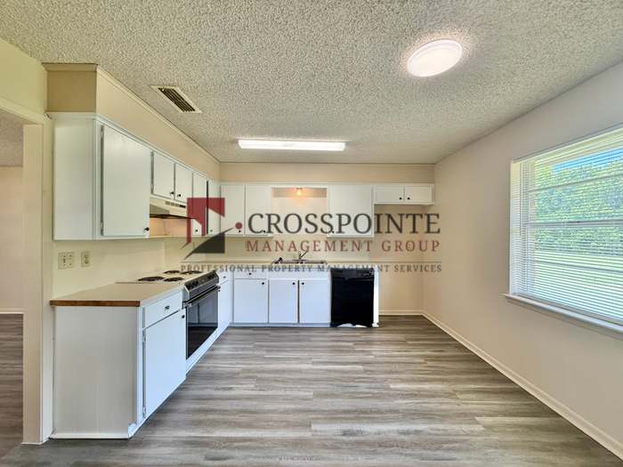 12440 Cimmarron Dr #208 - Photo 6 of 16