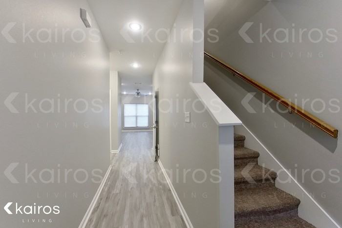 2103 Perry St #A - Photo 4 of 25