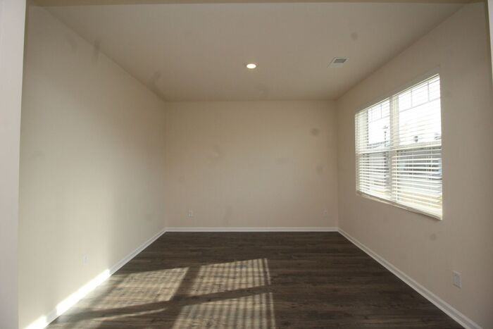 2264 Pelham Pass - Photo 2 of 38