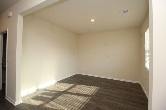 2264 Pelham Pass - Photo 4 of 38