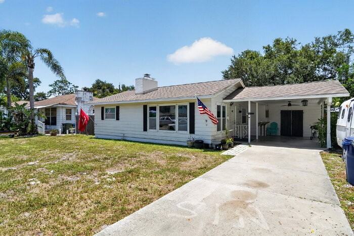2617 Nassau St - Photo 6 of 35