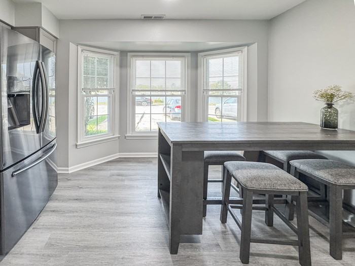 412 Kenley Rd - Photo 4 of 31
