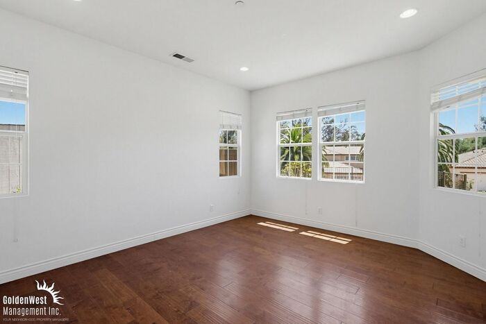 637 Oak Glade Dr - Photo 4 of 25