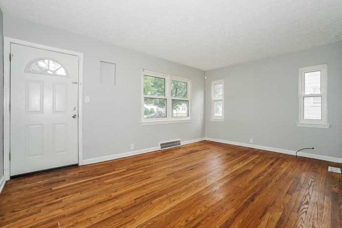 790 E 258th St - Photo 2 of 15