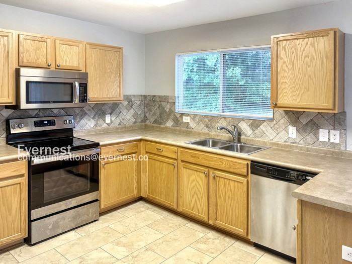 193 Sagebrook Dr - Photo 2 of 28