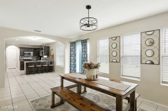 7562 Cedar Ave - Photo 4 of 13