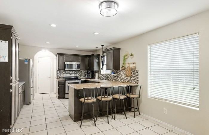 7562 Cedar Ave - Photo 5 of 13
