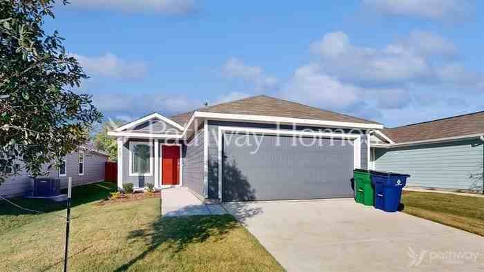 8801 Red Fox Trl - Photo 2 of 26