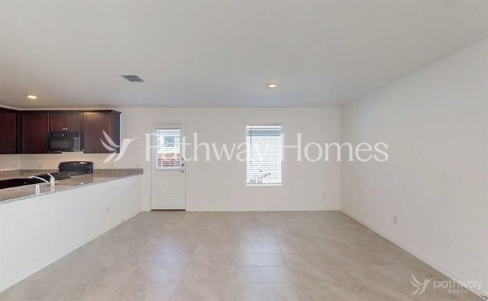 8801 Red Fox Trl - Photo 7 of 26