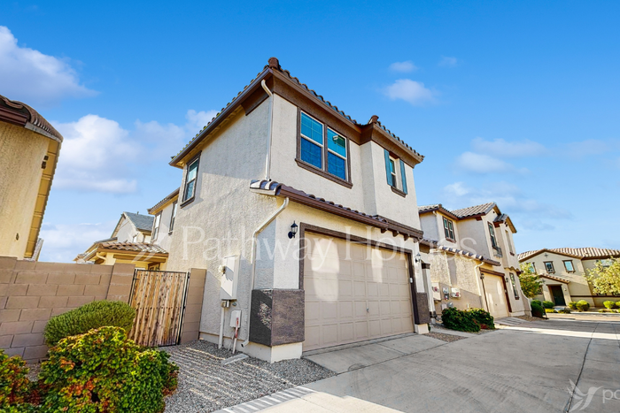 16604 W Sierra St - Photo 2 of 20