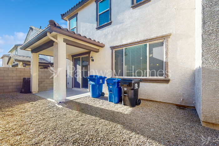16604 W Sierra St - Photo 6 of 20