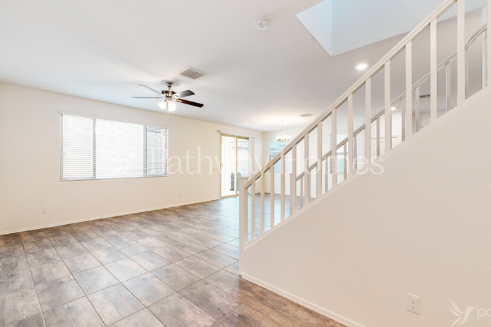 16604 W Sierra St - Photo 7 of 20