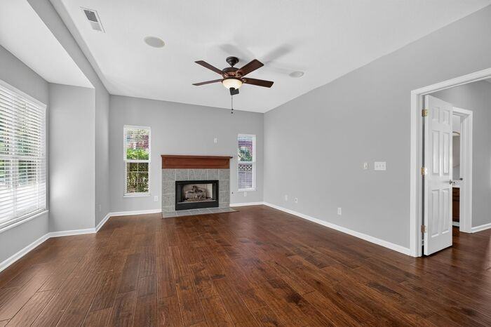 15552 Smithfield Dr - Photo 6 of 40