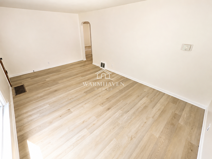 1575 Idlewood Ave - Photo 4 of 16