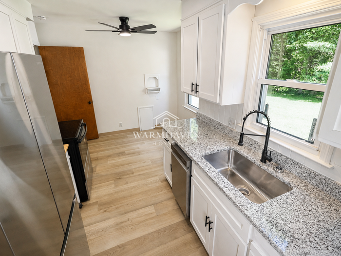 1575 Idlewood Ave - Photo 7 of 16