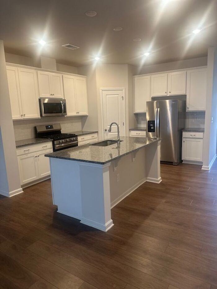 15740 Country House St - Photo 4 of 19