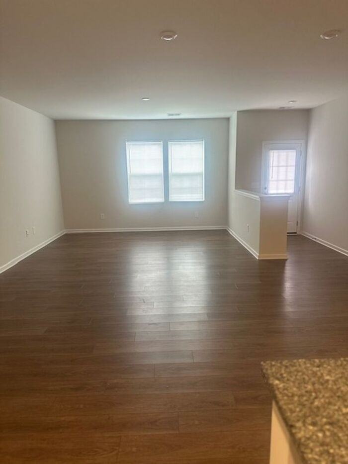 15740 Country House St - Photo 5 of 19