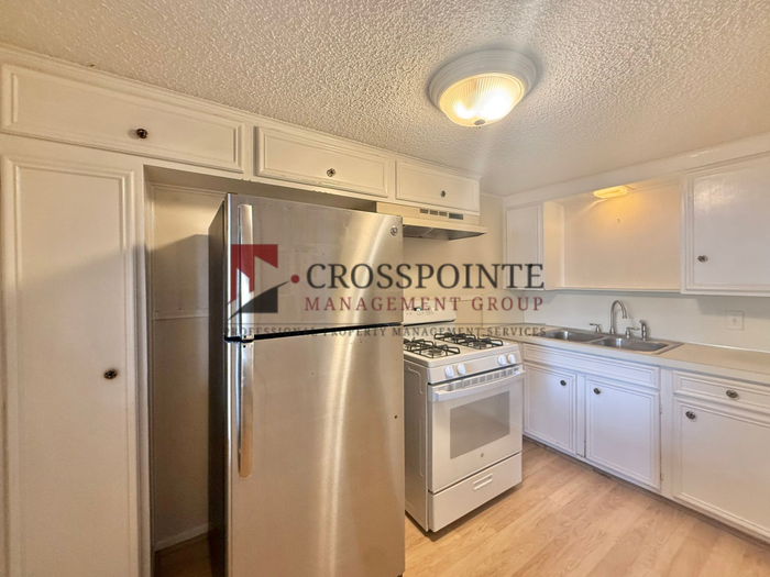 201 W Phillips St #30 - Photo 6 of 10