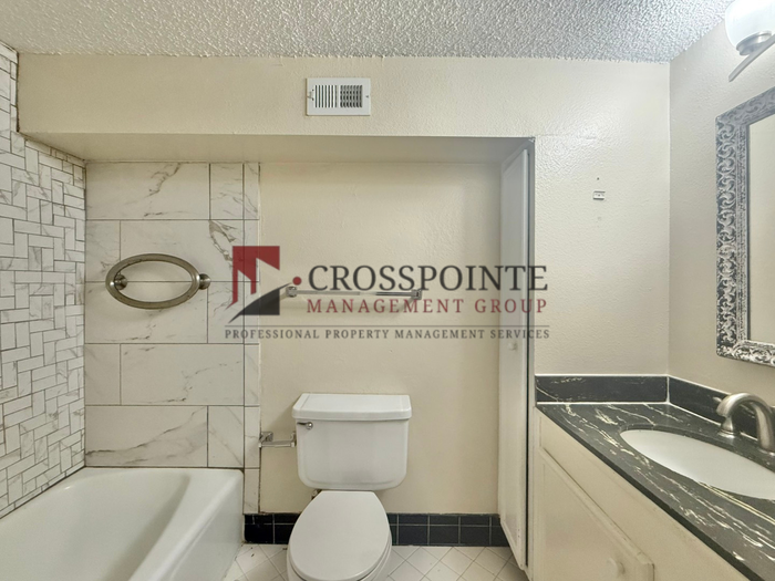 201 W Phillips St #30 - Photo 7 of 10