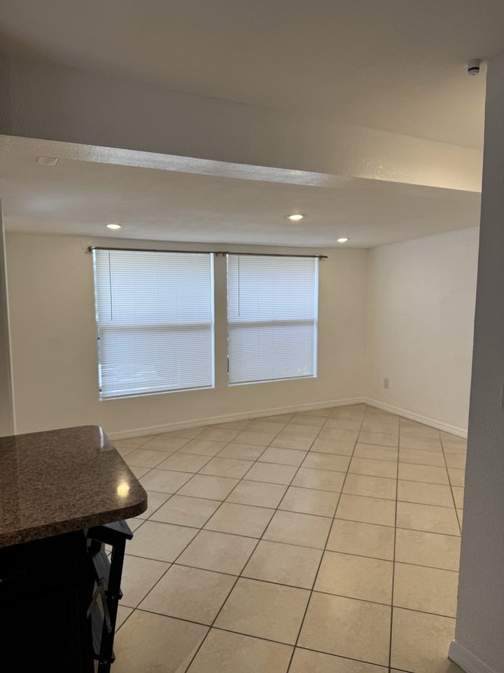 2927 62nd Ave N #NA - Photo 3 of 13