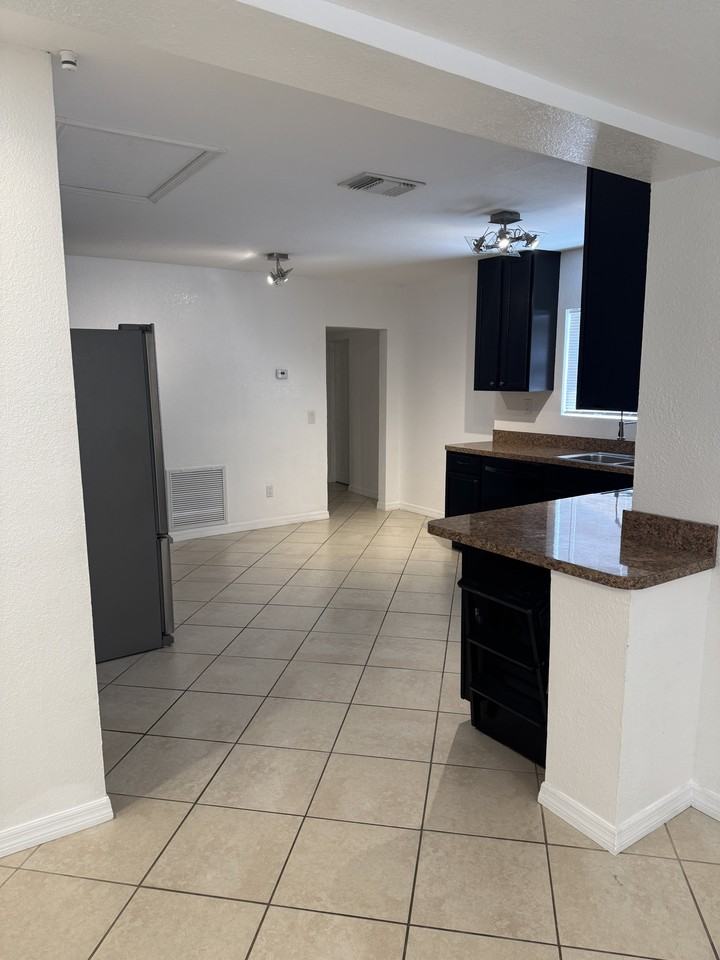 2927 62nd Ave N #NA - Photo 4 of 13