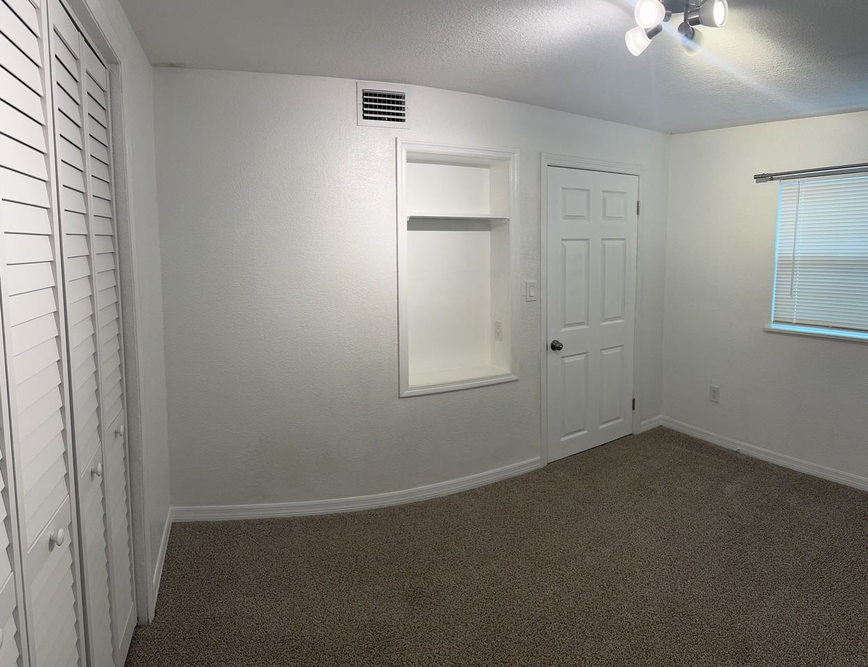 2927 62nd Ave N #NA - Photo 6 of 13