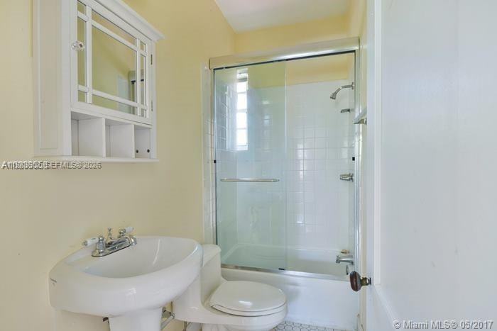 2000 S Miami Ave #NA - Photo 6 of 20