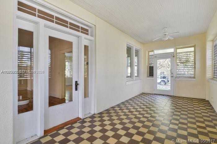 2000 S Miami Ave #NA - Photo 4 of 20
