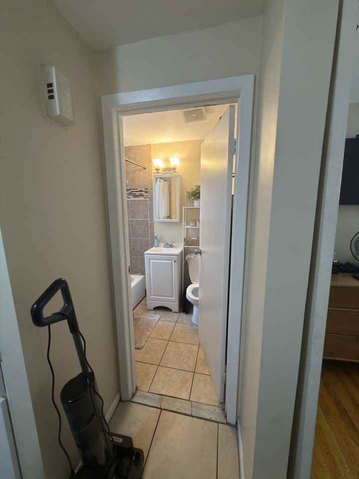 280 W Grand Ave #2 - Photo 2 of 11