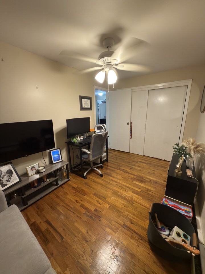 280 W Grand Ave #2 - Photo 7 of 11