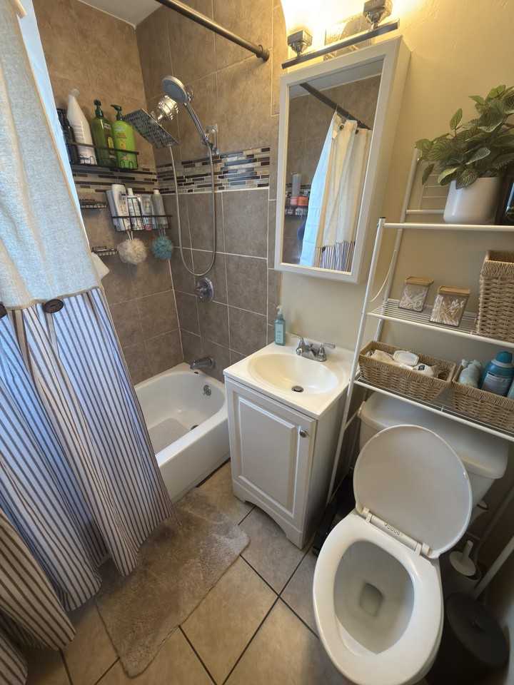 280 W Grand Ave #2 - Photo 7 of 11